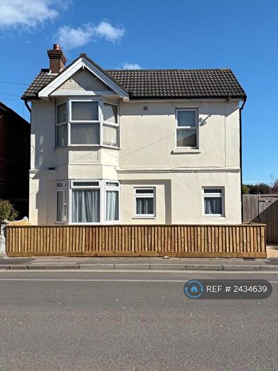 1 Bedroom Flat To Rent In Parkstone, Poole, BH12