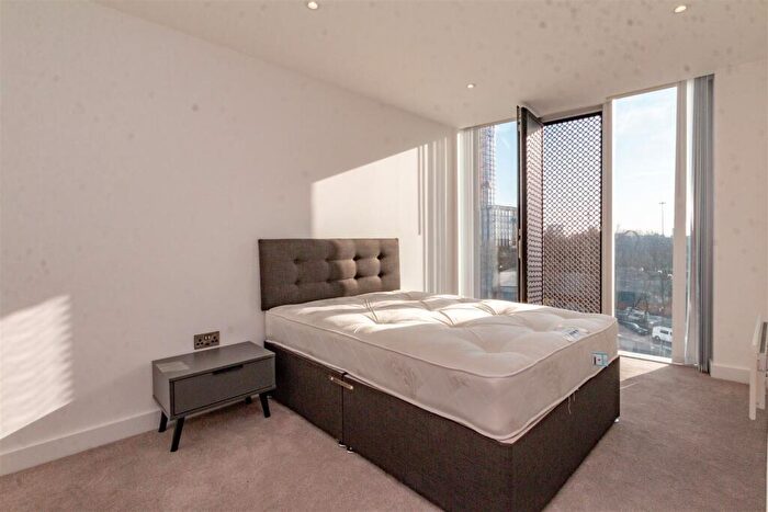 1 Bedroom Apartment To Rent In Deansgate Square, Manchester, M15
