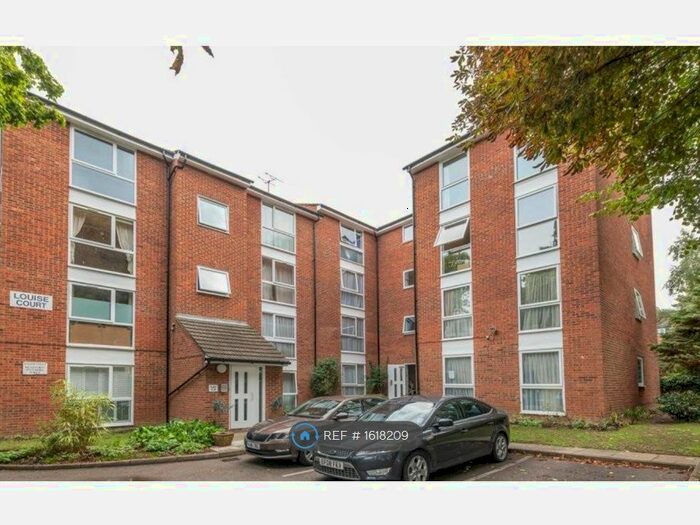 2 Bedroom Flat To Rent In Louise Court, London, E11