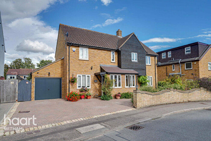 5 Bedroom Detached House For Sale In Tiberius Gardens, Witham, CM8