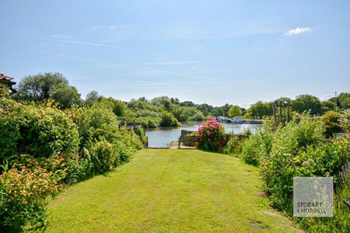 2 Bedroom Detached House For Sale In River View, Anchor Street, Coltishall, Norfolk, NR12