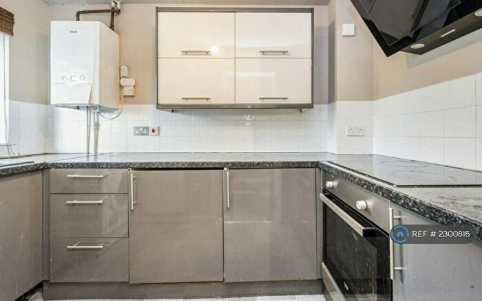 3 Bedroom Semi-Detached House To Rent In Wolverton Road, Stony Stratford, Milton Keynes, MK11