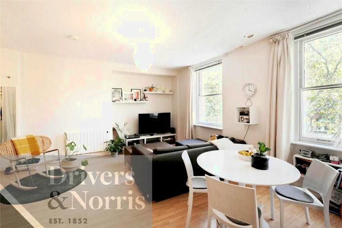 Studio To Rent In Clerkenwell Green, Clerkenwell, London, EC1R