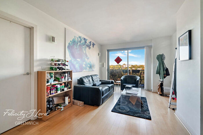 2 Bedroom Flat For Sale In Deals Gateway, London, SE13