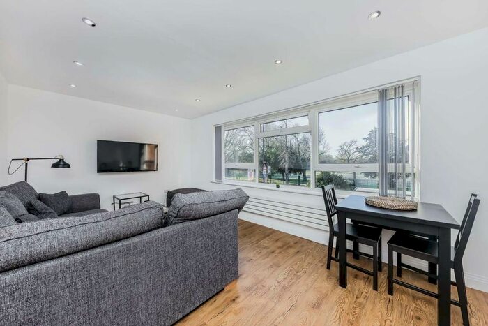 2 Bedroom Flat To Rent In Boston Road, London, W7