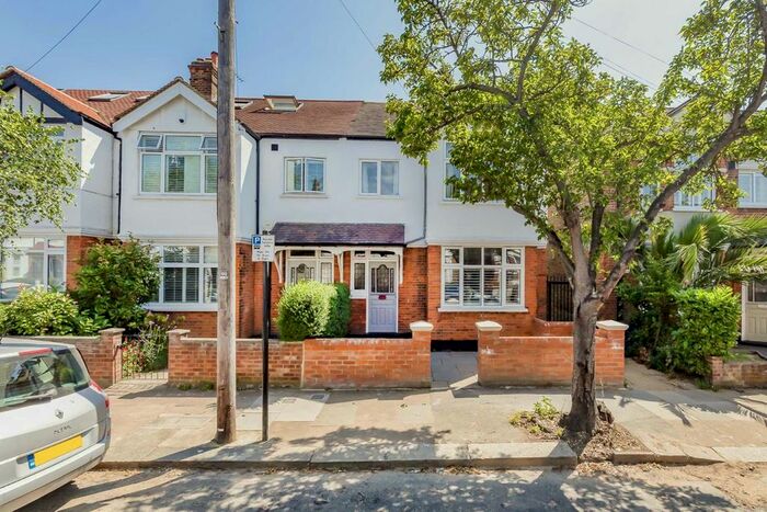 3 Bedroom Property To Rent In Westbourne Avenue, London, W3