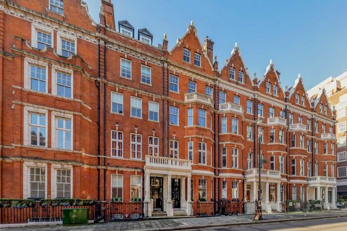 2 Bedroom Flat To Rent In Park Street, London, W1K
