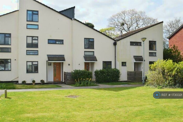 4 Bedroom Terraced House To Rent In Field View, Caversham, Reading, RG4