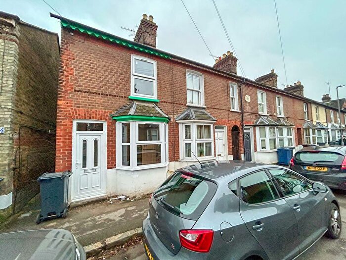 3 Bedroom Terraced House To Rent In Gordon Road, High Wycombe, HP13