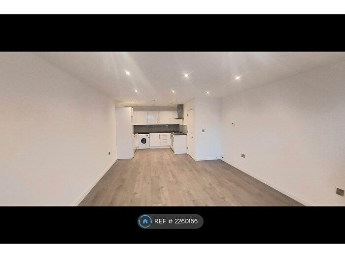 2 Bedroom Flat To Rent In Haydock Close, Hornchurch, RM12