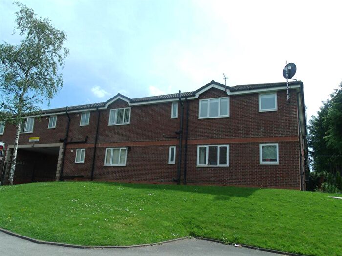 2 Bedroom Apartment To Rent In St Gabriels Mews, Middleton, M24