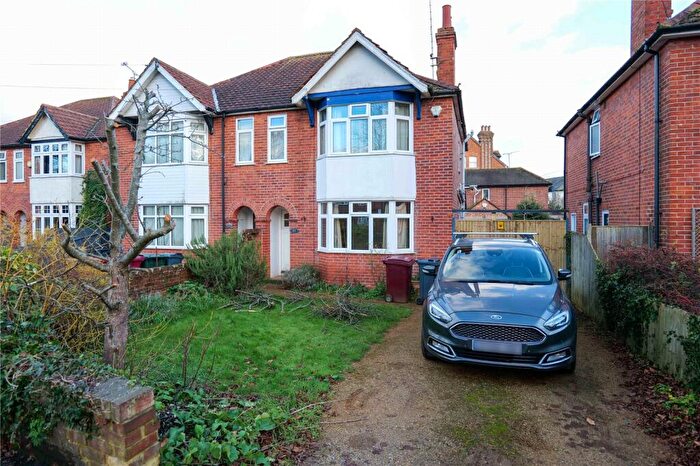 3 Bedroom Semi Detached House To Rent In Coley Avenue, Reading, Berkshire, RG1