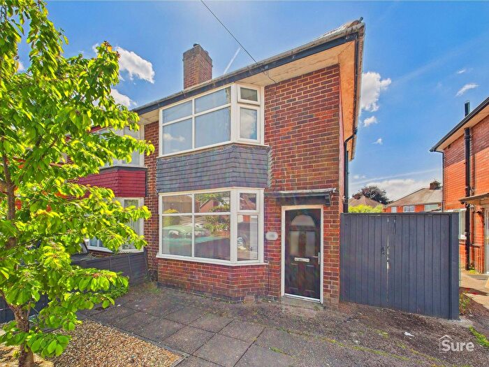 3 Bedroom Semi-Detached House To Rent In Stenson Avenue, Sunnyhill, DE23