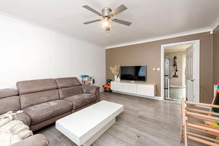 3 Bedroom End Terrace House For Sale In Bridle Close, Outwell, Wisbech, PE14