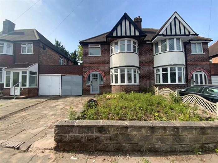 3 Bedroom Semi-Detached House To Rent In Kilmorie Road, Birmingham, B27