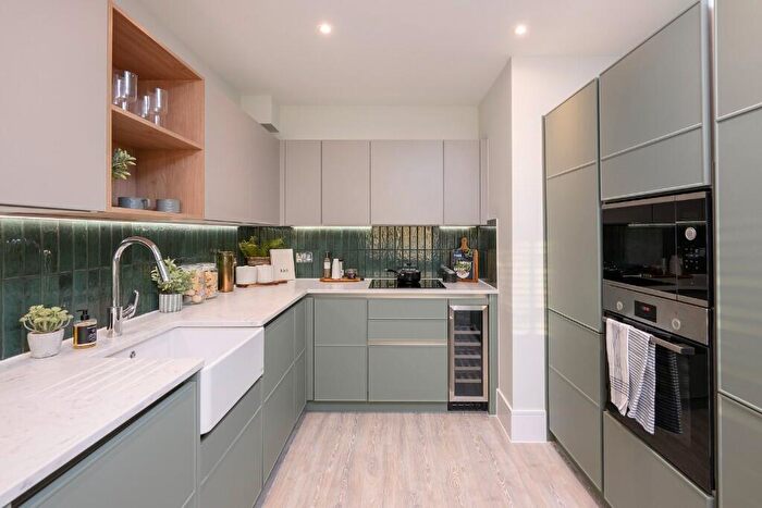 3 Bedroom Semi-Detached House For Sale In Hitches Lane, Crookham Village, Fleet, GU51