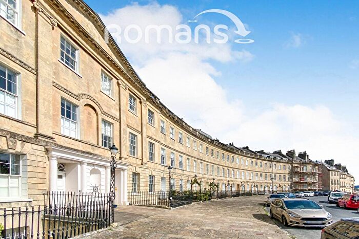 2 Bedroom Flat To Rent In Lansdown Crescent, Bath, Somerset, BA1