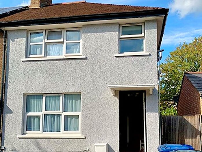 3 Bedroom End Terrace House For Sale In Murray Road, London, W5