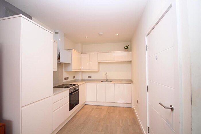 1 Bedroom Apartment To Rent In Cleeve Road, Leatherhead, KT22