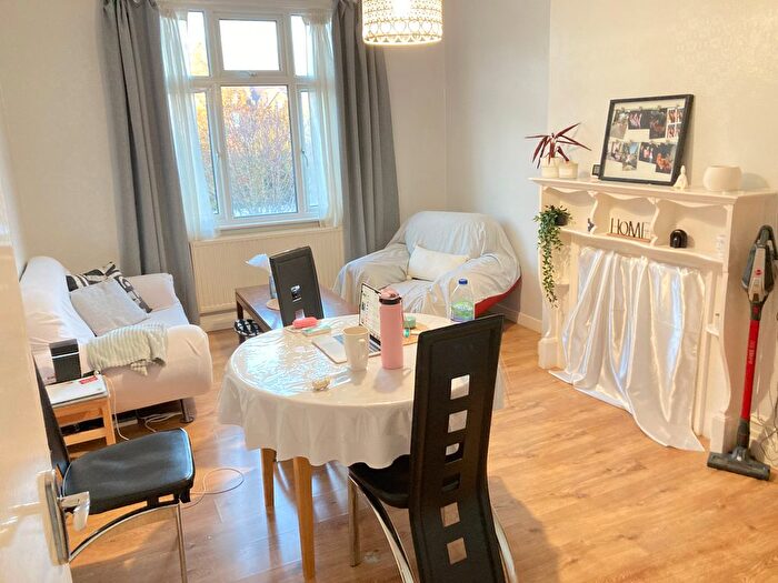 2 Bedroom Flat To Rent In Very Near Craven Avenue Area, Ealing Broadway West, W5