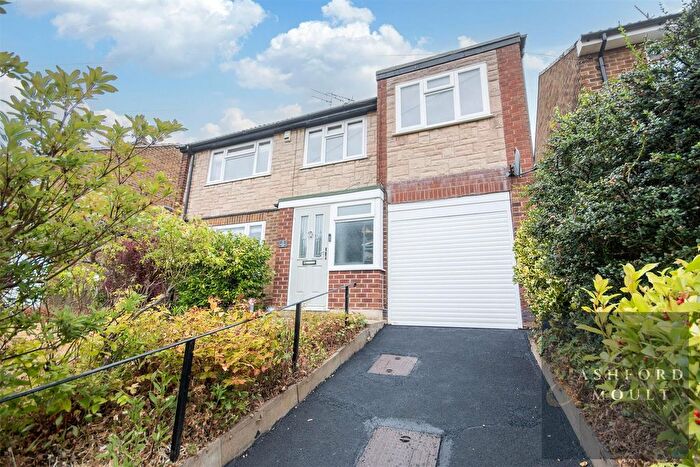 5 Bedroom Detached House For Sale In Walsingham Road, Woodthorpe, Nottingham, NG5