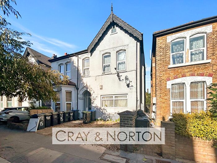 1 Bedroom Flat To Rent In Whitworth Road, South Norwood, SE25