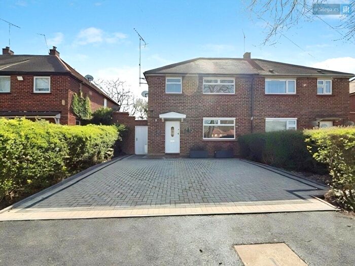 3 Bedroom Semi Detached House For Sale In Gawsworth Avenue, Crewe, Cheshire, CW2