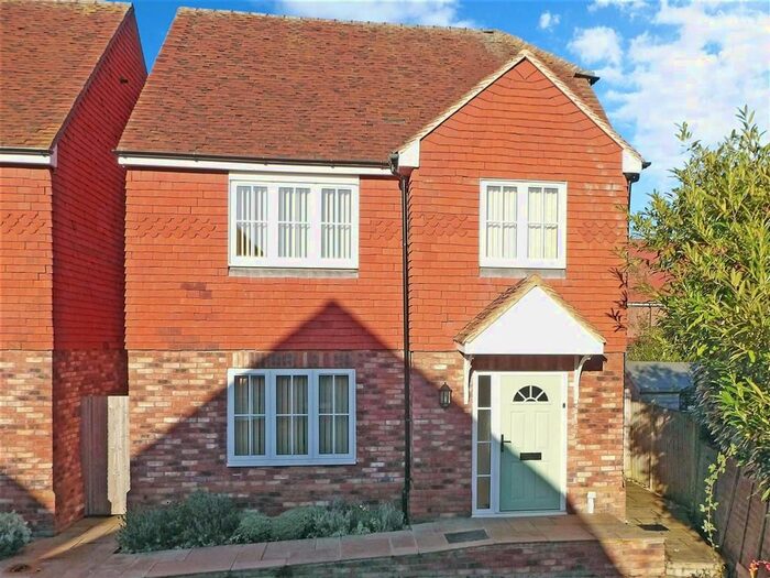 3 Bedroom Detached House For Sale In Bishop Close, High Halden, Ashford, Kent, TN26