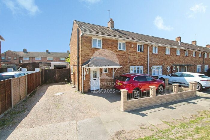 3 Bedroom Terraced House To Rent In Briar Way, West Drayton, UB7