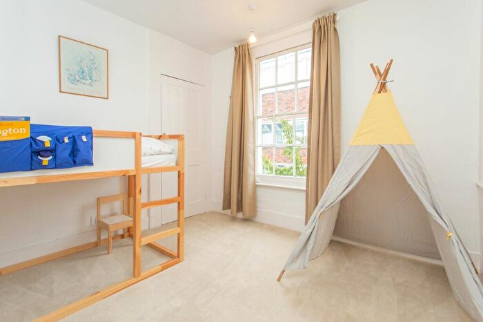 3 Bedroom Terraced House For Sale In Stour Street, Canterbury, CT1