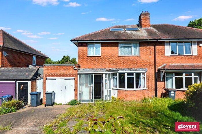 3 Bedroom Semi-Detached House For Sale In Hollie Lucas Road, Kings Heath, Birmingham, B13