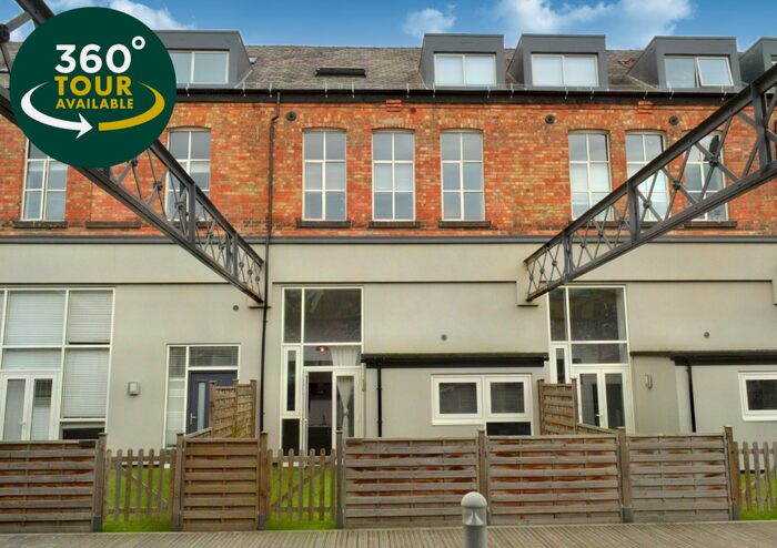 2 Bedroom Town House To Rent In Wheatsheaf Court, Knighton Fields, Leicester, LE2