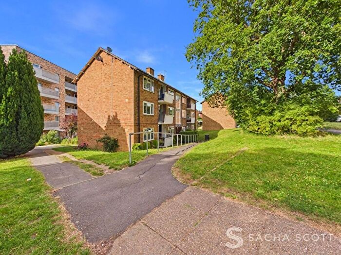 2 Bedroom Flat For Sale In Garrison Lane, Chessington, KT9