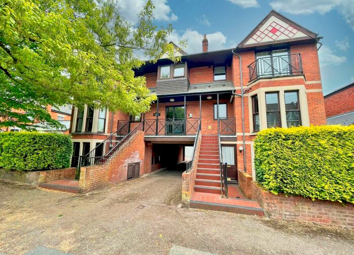 2 Bedroom Apartment To Rent In Glencairne Park Road, Cheltenham, GL50