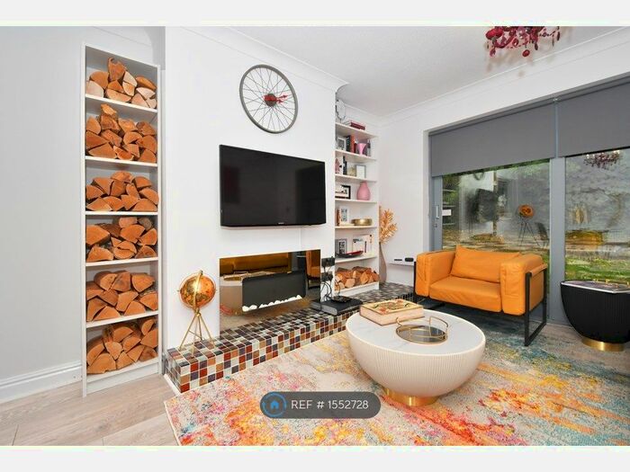 4 Bedroom Semi-Detached House To Rent In Aboyne Close, Birmingham, B5