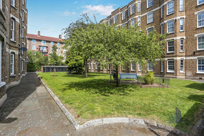 1 Bedroom Flat To Rent In King & Queen Street, Walworth, London, SE17