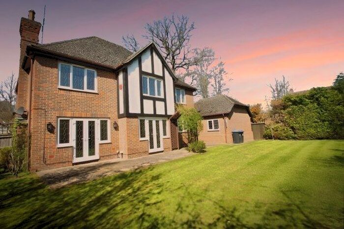 5 Bedroom Detached House To Rent In Dartnell Park Road, West Byfleet, KT14