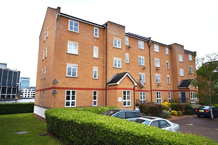 2 Bedroom Flat To Rent In Wheat Sheaf Close, Isle Of Dogs, E14