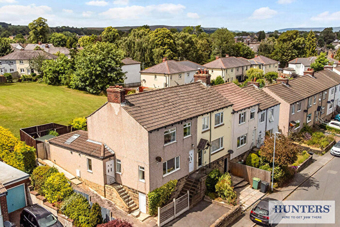 3 Bedroom End Of Terrace House For Sale In Silverdale Avenue, Guiseley, Leeds, LS20