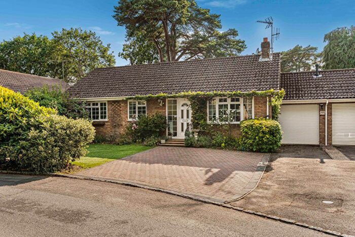 3 Bedroom Detached Bungalow For Sale In The Sands, Whitehill, GU35