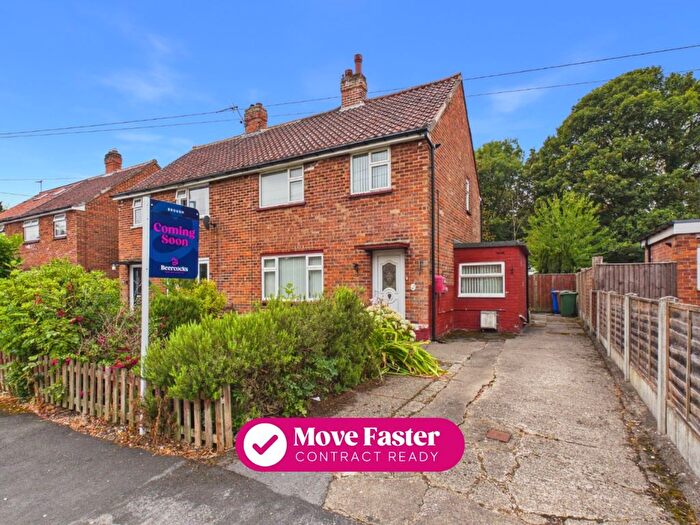 3 Bedroom Semi-Detached House For Sale In Plantation Drive, North Ferriby, East Riding Of Yorkshire, HU14