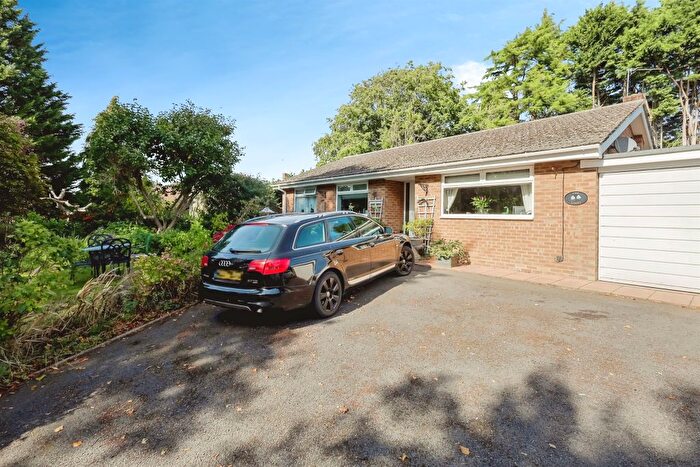3 Bedroom Detached House For Sale In Quinton Road, Wootton, Northampton, NN4
