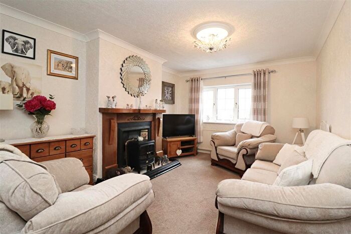 2 Bedroom Flat For Sale In Howe Road, Norton, Malton, YO17