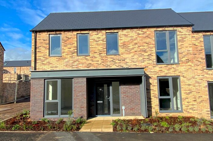 3 Bedroom Semi-Detached House To Rent In Fewston Drive, Harrogate, HG3