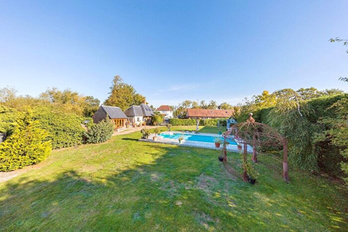 5 Bedroom Detached House To Rent In Bowes Lodge, Epping Road, Ongar, Essex, CM5