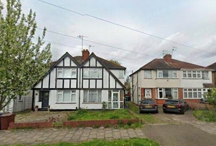 3 Bedroom Semi Detached House To Rent In Tintern Way, Harrow, Middlesex, HA2