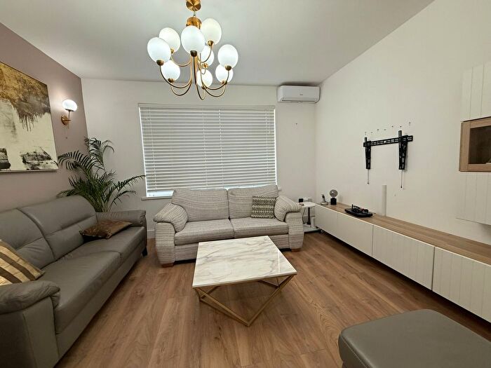 3 Bedroom Terraced House To Rent In Ilford, IG3