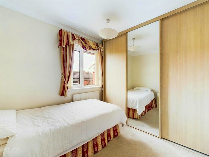 2 Bedroom Detached Bungalow For Sale In Gedling Road, Arnold