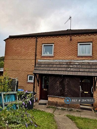 3 Bedroom Terraced House To Rent In Thorp Close, Sheffield, S2