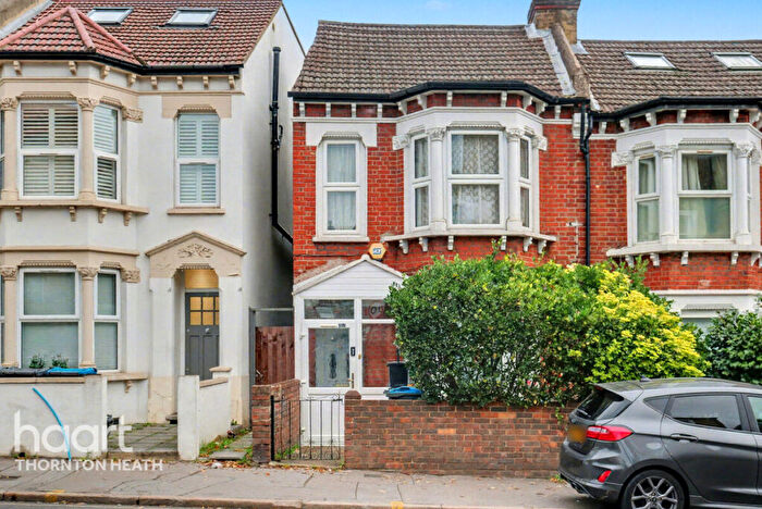 3 Bedroom End Of Terrace House For Sale In Whitehorse Lane, London, SE25